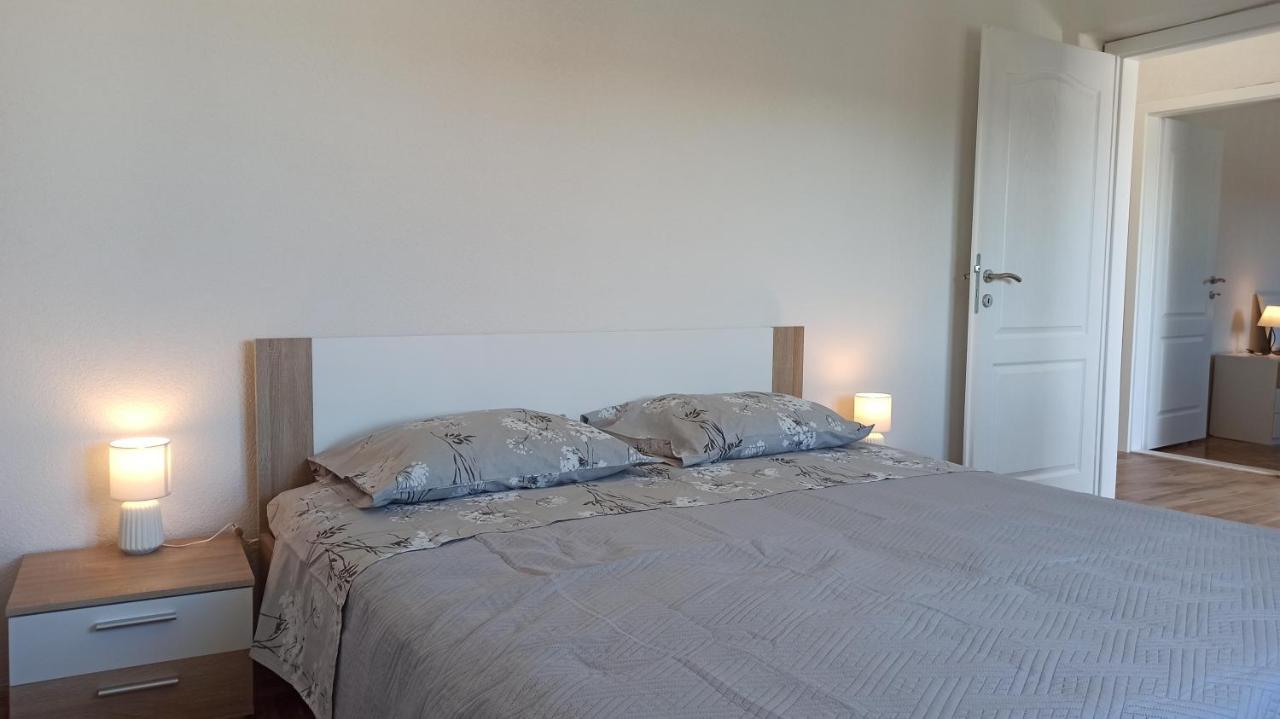 Apartments Zuzul - Трогір Екстер'єр фото