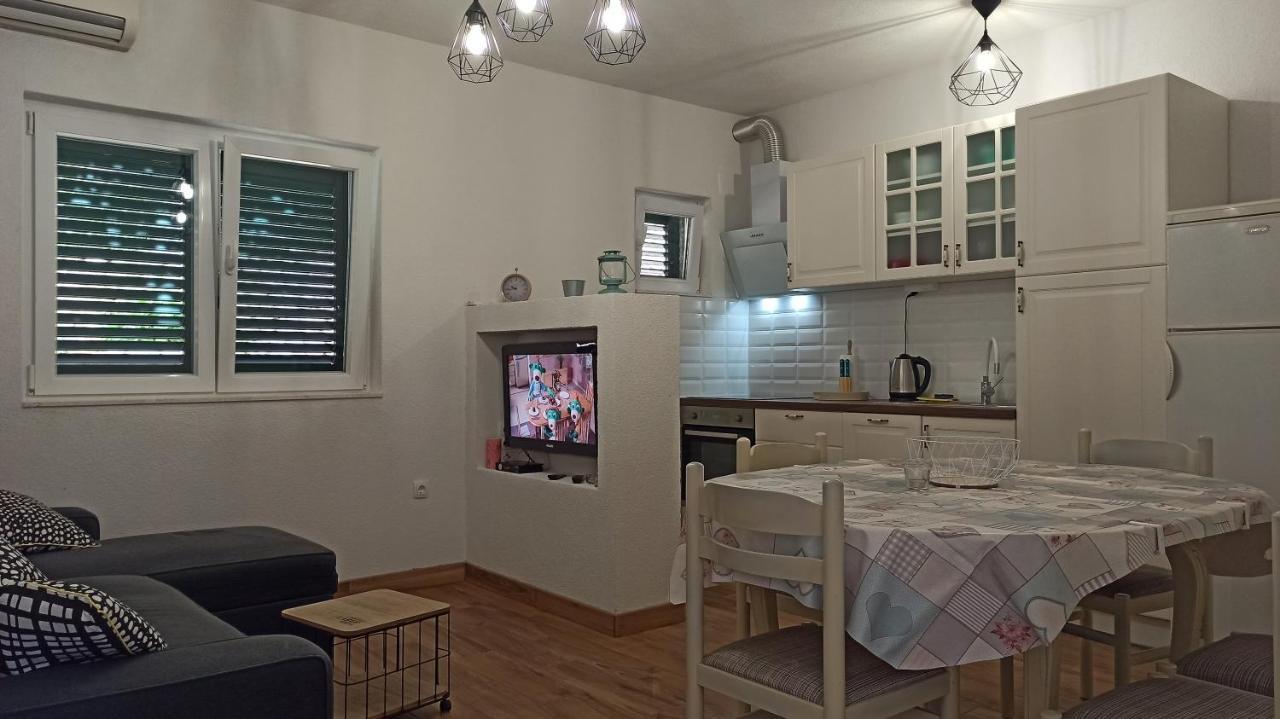 Apartments Zuzul - Трогір Екстер'єр фото